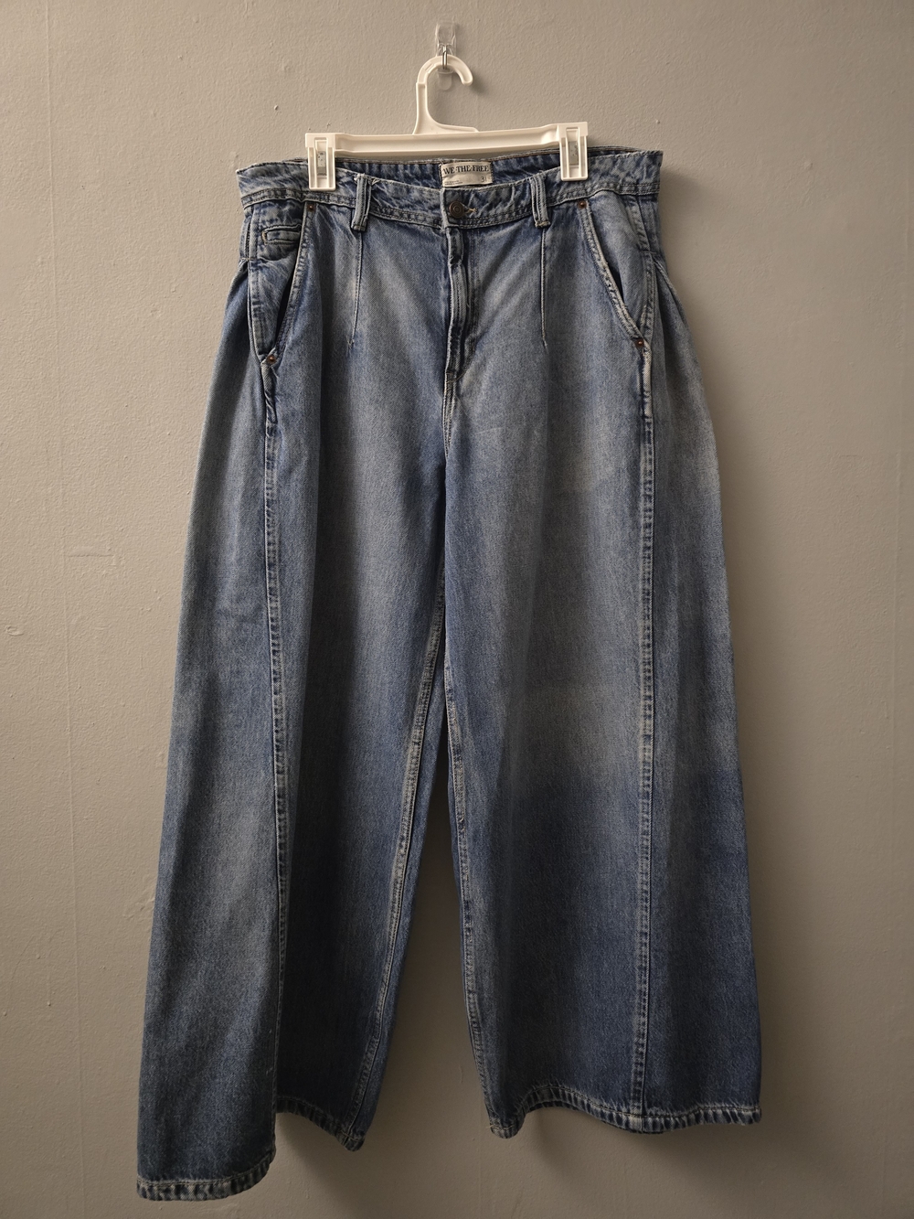 Wide Leg Men's Jeans in Light Blue - 31